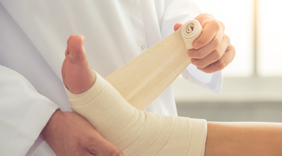 4 DIABETIC WOUND CARE TIPS